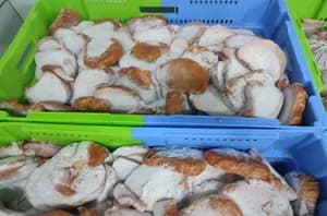 Ends/trimmings of smoked meats, without starch, loose-packed, approx. 20 kg containers