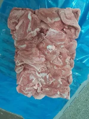 Turkey Tigh meat skinless and boneless, Polyblock