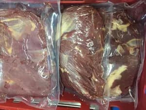Frozen beef chuckroll 2-3 pcs